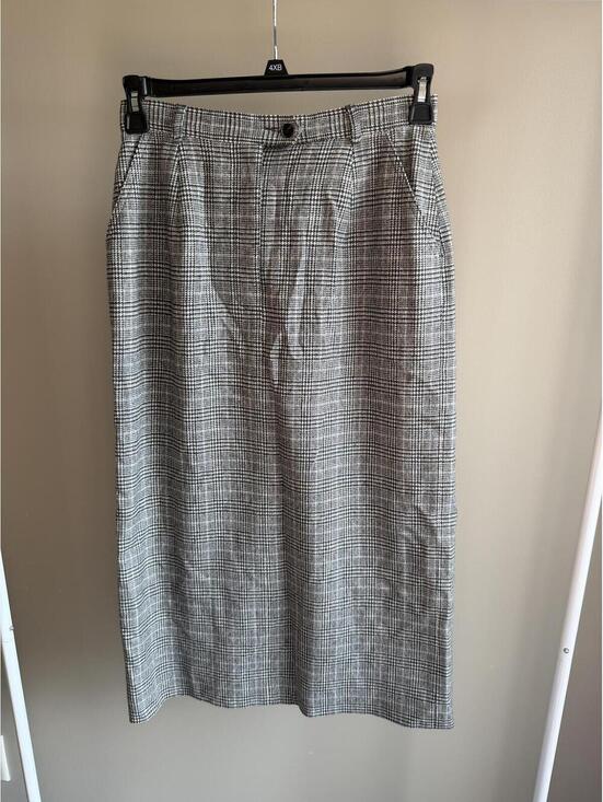 Pendleton Dresses & Skirts - Vintage Pendleton 100% virgin wool pencil skirt plaid preppy